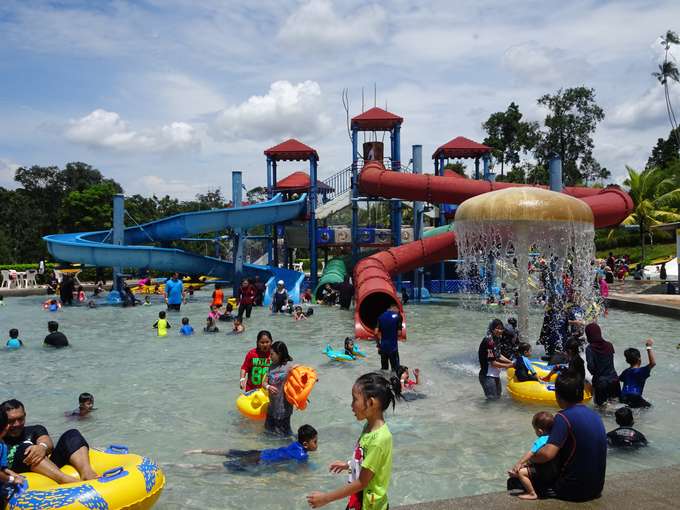 Visit Melaka Wonderland Theme Park