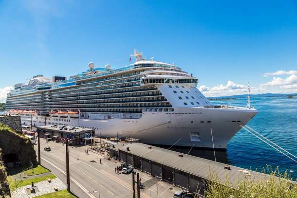 Yle5doqcfdsrwuv0138qvt394vc4 shutterstock 237912949