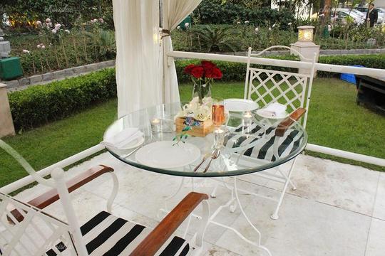 Cabana Candlelight Dinner at The Claridges Image