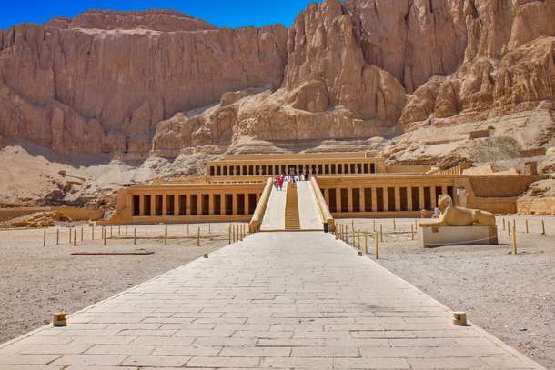 Yrunawn2zso9bl1r7dm54mvse1rw shutterstock 2059991423