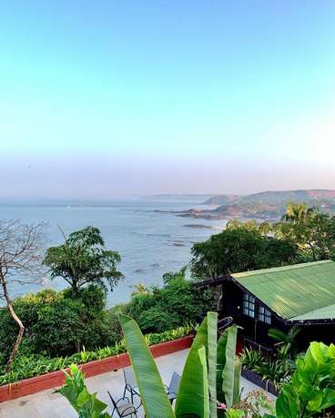 Yt1rb58polzfmzq8vz26uii94aaw shalai%20cliff