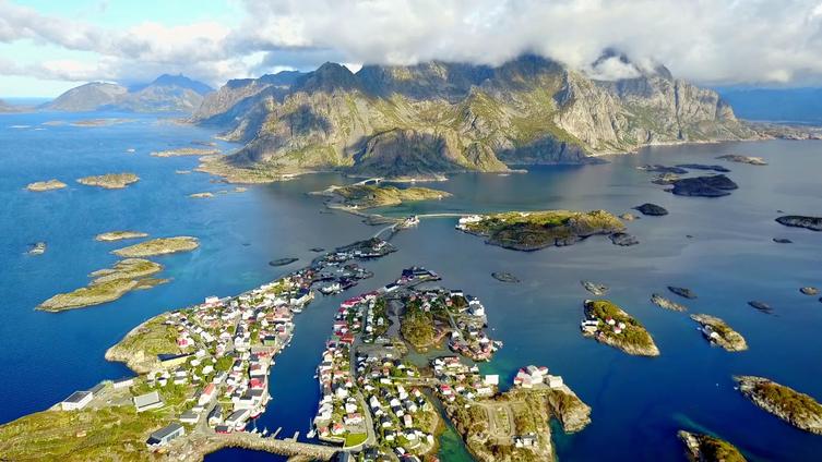 Henningsvær