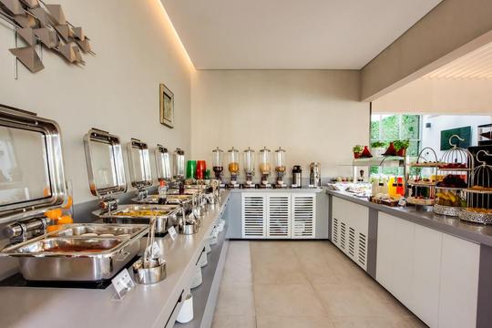 Lemon Tree Hotel Dubai Image