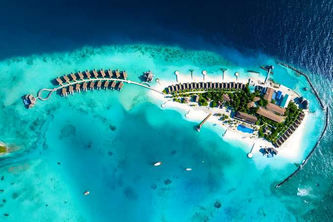 Experience luxury at NOOE Maldives Kunaavashi, with overwater villas and endless ocean views