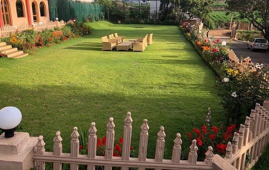 Hotel Lakeview Ooty Image