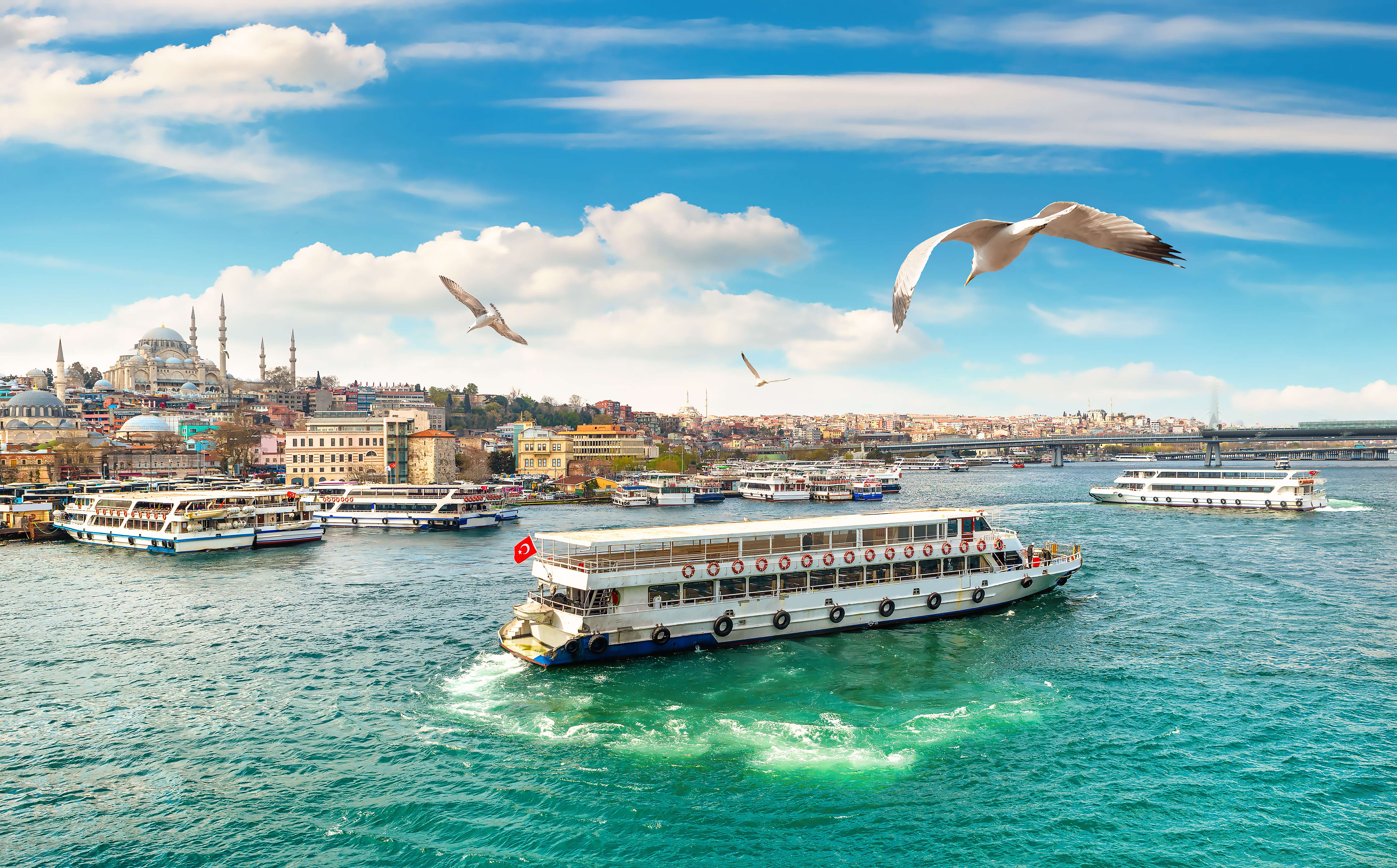 Explore the beautiful city of Istanbul