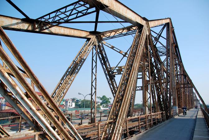 Long Bien Bridge