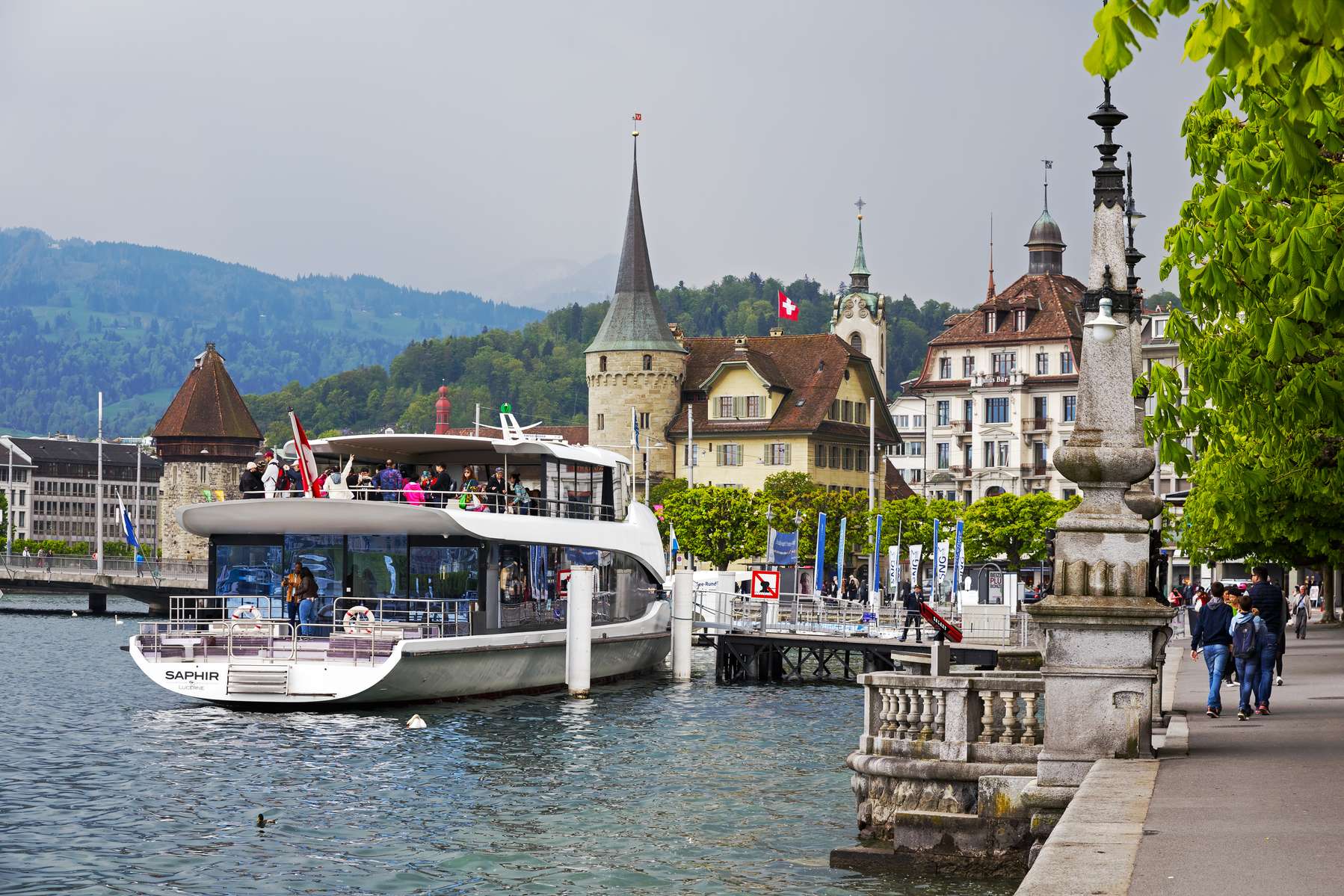 Panorama Yacht Saphir in Lucerne Image