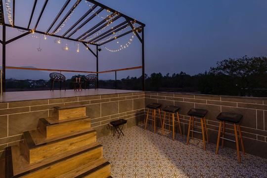 A Luxurious Countryside Vacation Retreat in Karjat Image