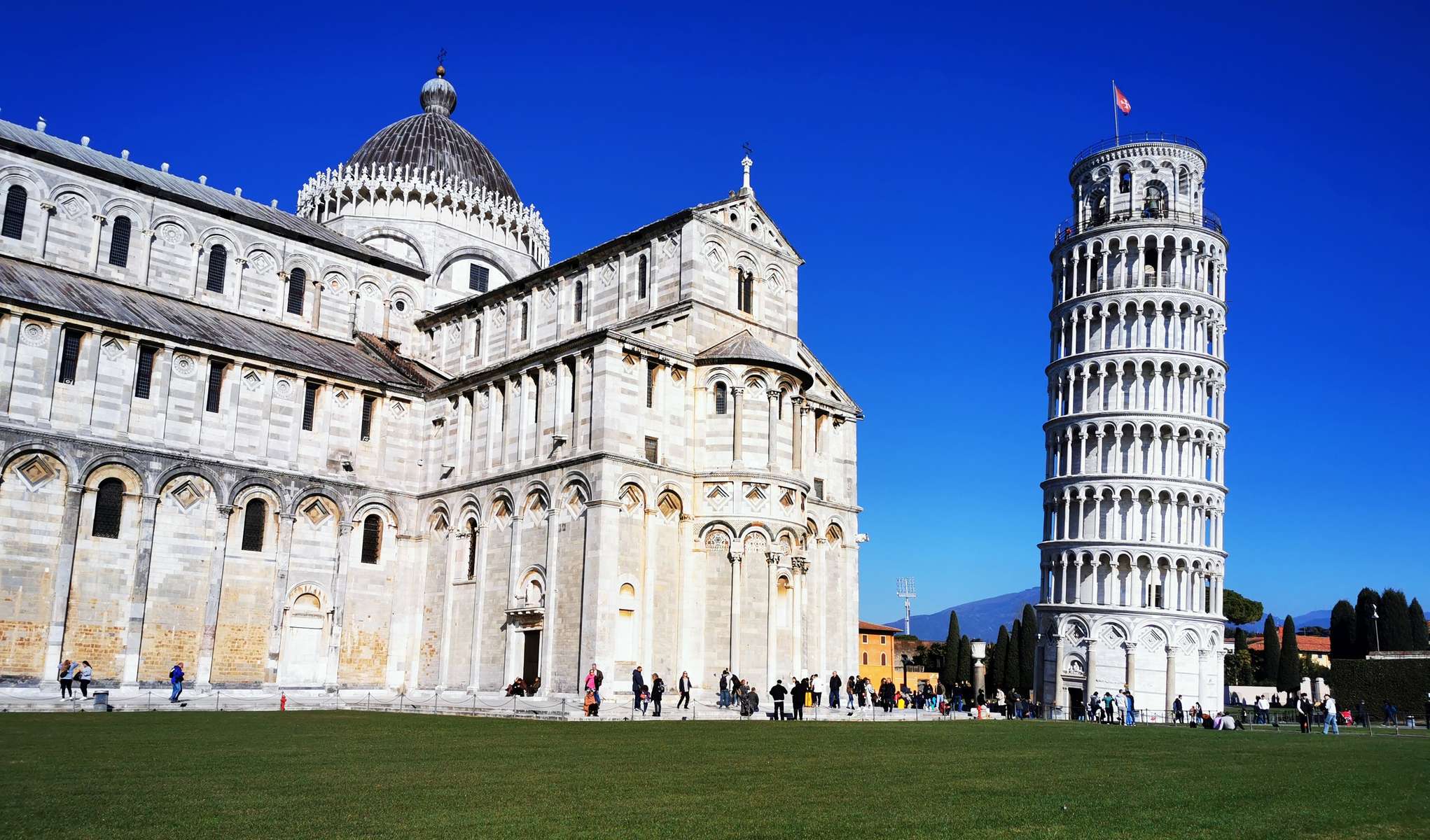 Leaning Tower of Pisa Image