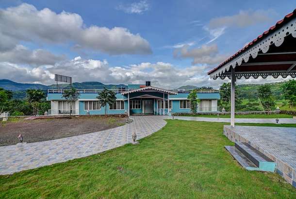 Four Seasons Resort will treat you to a blissful stay