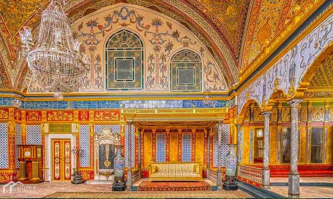 Watch out for the The Golden Cradle made entirely of GOLD !!! 