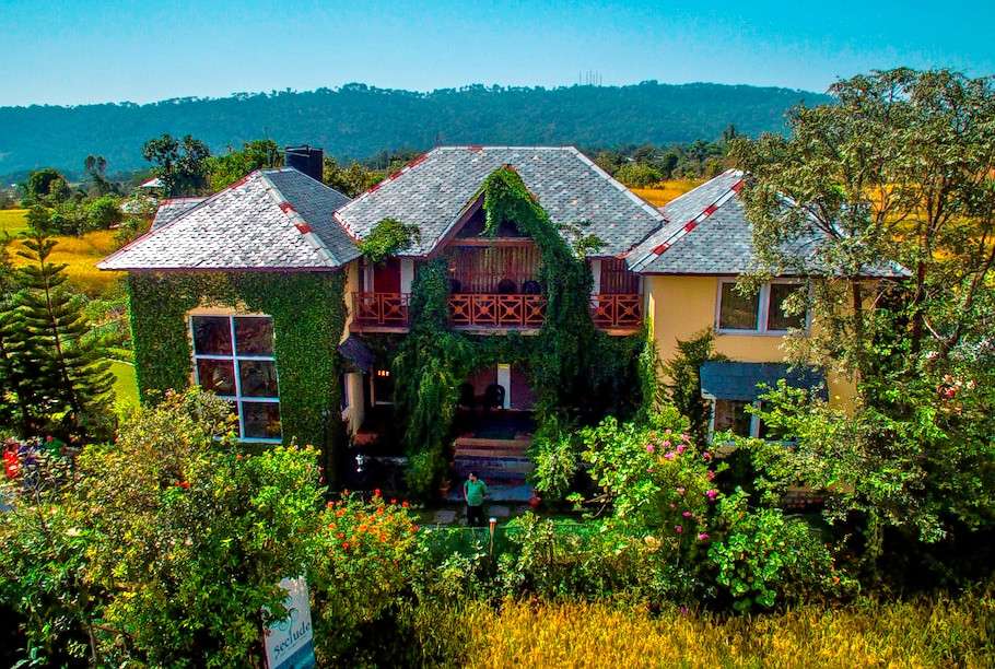 A Cozy Homestay Amidst Tranquil Valley Views in Palampur