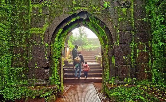 Mumbai to Mahabaleshwar Bus Package Image